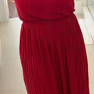NEW White House Black Market Red Pleated Sleeveless Halter Midi, Size 8